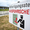 06.06.2020, Baden-Württemberg, Konstanz: Auf einem Schild an der deutsch-schweizerischen Grenze steht: "Abfertigungstelle ...