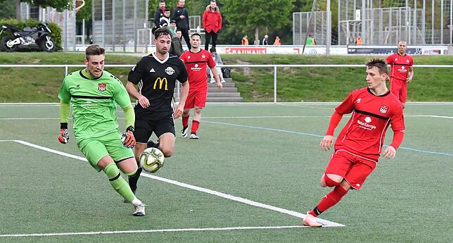 Bild 8: FC Wallbach siegt 6:2 beim FV Lörrach-Brombach II &ndash; und wir haben die Bilder!