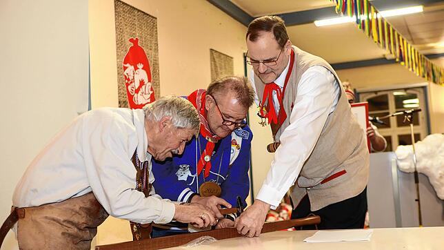 Bild 11: Rattlinger-Chef Holger Reutemann ist Ehrengerstensafter 2023 &ndash; so lief der Bieranstich (1)