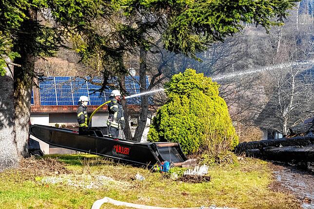 Bild 21: Bilder vom Großbrand in Fischbach: So haben die Flammen gewütet