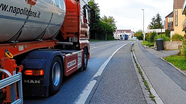 Der ADFC Friedrichshafen setzt sich im Rahmen der Umgestaltung der Albrecht- und Maybachstraße für breitere Fahrradstreifen ein.