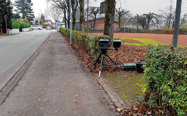 Das vom Ordnungsamt eingesetzte Messsystem steht jeden Tag an einem anderen Ort auf der Waldshut-Tiengener Gemarkung.