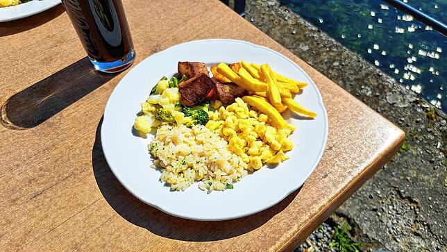 Mittagstisch-Check: Bei Stromeyer in der Bleiche können sich Gäste ihr Mittagessen selbst zusammenstellen.