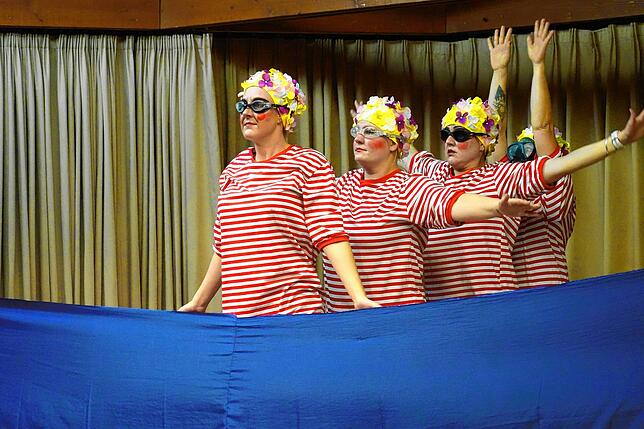 Bild 34: Frauenfasnacht in Görwihl: Der Großangriff auf deine Lachmuskeln!