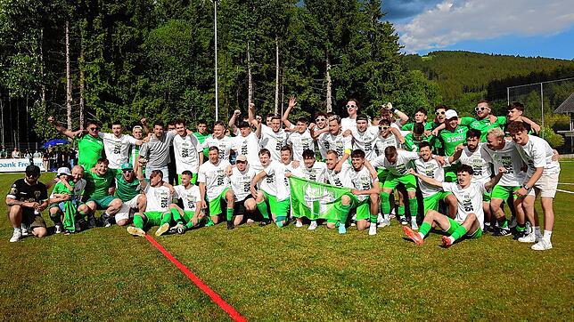 Der FC Brigachtal feiert die Meisterschaft in der Kreisliga A 2.