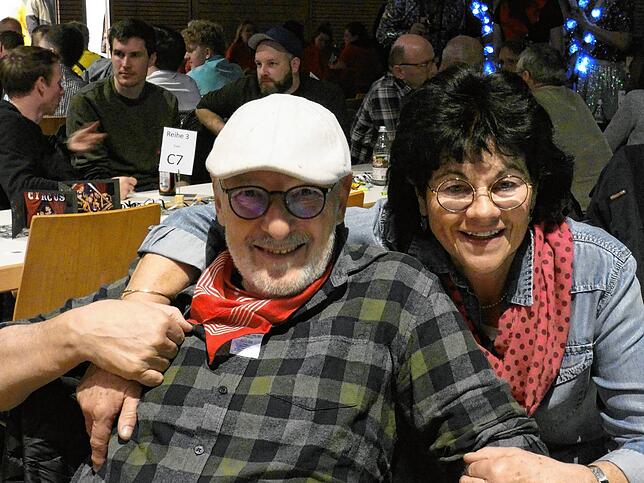 Bild 19: Das begeisterte Publikum beim Büttenabend der Narrenzunft Bohnenviertel in Hohentengen a.H.