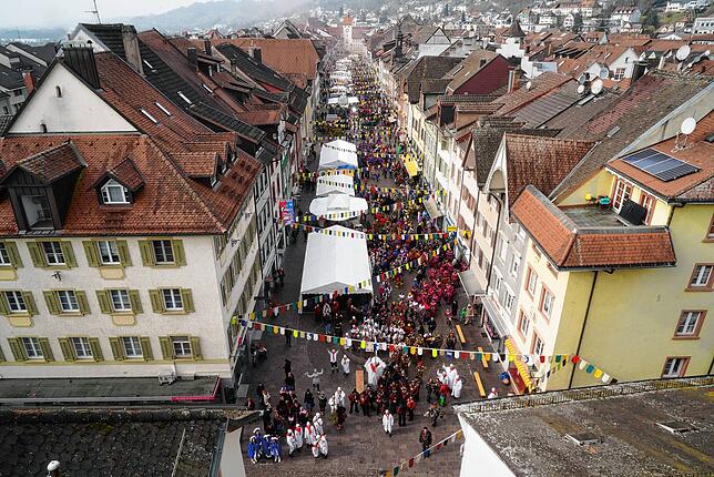 Bild 1: Narren, Kostüme und Stimmung: Die Highlights des Narrentreffens in Waldshut in Bildern