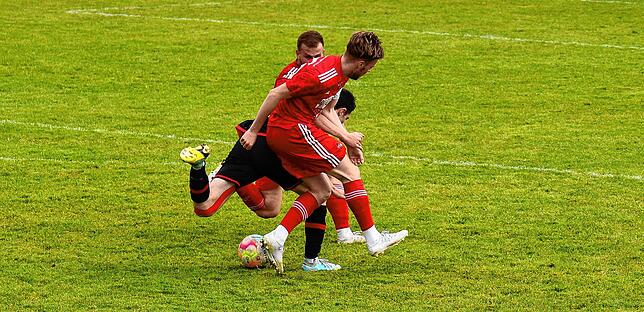 Bild 18: VfR Bad Bellingen fegt den FC Rot-Weiß Weilheim mit 9:0 vom Platz &ndash; und wir haben Bilder!