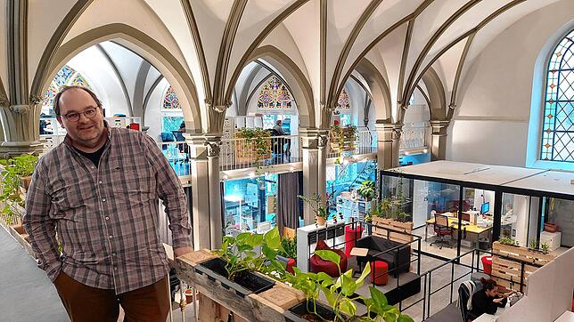 Moritz Meidert und seine Mitstreiter haben aus der einstigen Kirche St. Johann einen modernen Arbeitsort gemacht, in dem immer wieder ...