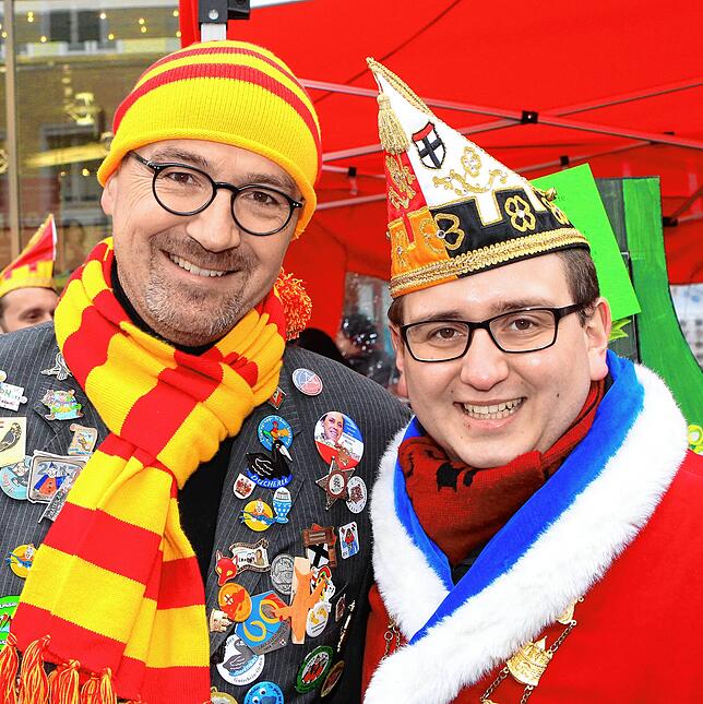 2019: Uli Burchardt und Mario Böhler auf dem Konstanzer Narrenmarkt auf der Marktstätte. Heute sind die beiden auch beruflich eng ...