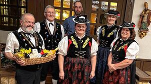 Otto Leber (von links) gibt den Vorsitz ab. Wilhelm Schmid gibt seinen Beisitzerposten an Christian Stüber ab. Sandra Oberle ist nun ...