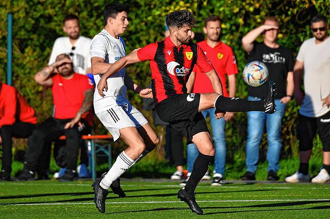 Bild 1: FSV Rheinfelden gewinnt Hochrhein-Derby beim SV 08 Laufenburg mit 2:1 &ndash; und wir haben Bilder!