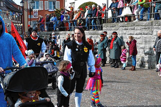 Bild 6: Markdorf: Narrenbaumsetzen 2025 – alle Highlights und besten Einblicke!