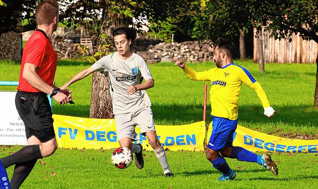 Bild 16: Der TuS Stetten siegt beim FV Degerfelden deutlich mit 7:1 &ndash; und wir haben die Bilder!