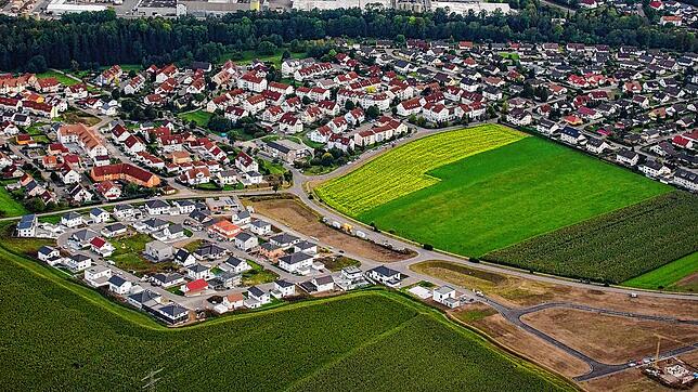 Bauplätze, die schnell verkauft waren, gab es im Baugebiet &bdquo;Oberer Bussen I&ldquo; und im Gebiet &bdquo;Oberer Bussen II&ldquo; ...