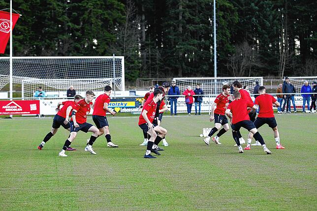 Bild 7: Der FC Gutmadingen sammelt wichtige Punkte gegen den FC Königsfeld – wir haben Bilder von der Partie