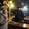 Petra Weber (links) vom Organisationsteam des Werbe- und Fördervereins Waldshut am Vorabend der Marktschließung zieht zum diesjährigen ...