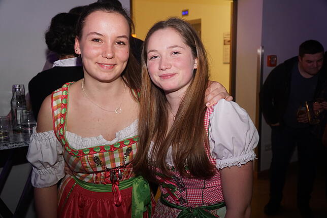 Bild 5: Mit Polonaisen und Ballermann-Feeling durch den Saal &ndash; Bilder der Dorfrocker in Löffingen