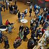 Bei der Typisierung reichte die Schlange im Foyer des Bodenseeforums oft bis zum Eingang (oben rechts). Die DKMS hatte gemeinsam mit ...