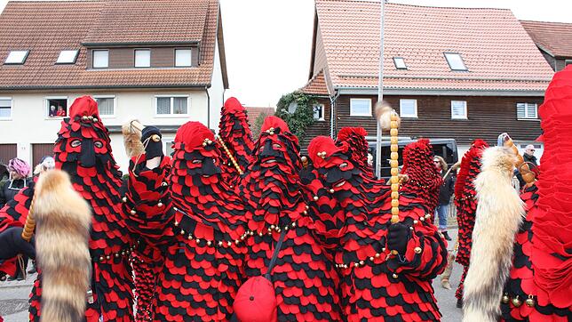 Die rot-schwarzen Gesellen werden in den nächsten Tagen eine tolle Dorffasnet in Hochemmingen gestalten.