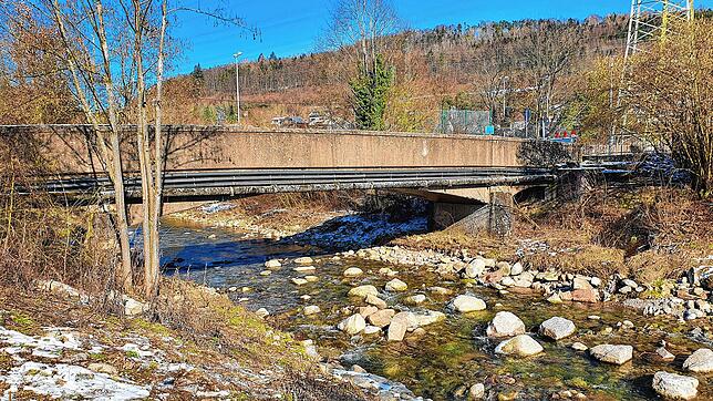 Die marode Schlüchtbrücke in Gurtweil soll abgerissen und durch einen Neubau ersetzt werden.