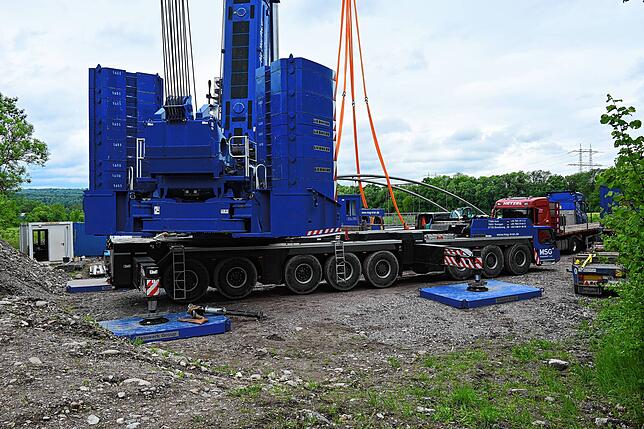 Bild 17: Brückenbau mit Nervenkitzel: Der Einbau der Neuwiesenbrücke für die Pendlerradroute P2