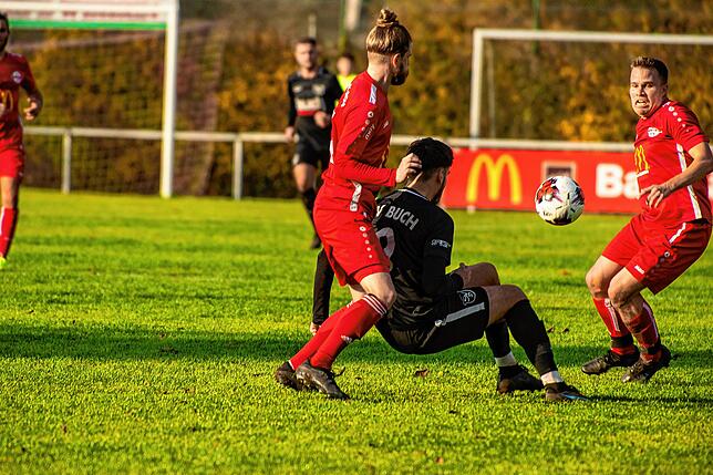 Bild 9: SV Buch wendet das Blatt zum 5:3-Sieg beim FC Wallbach &ndash; und wir haben die Bilder!