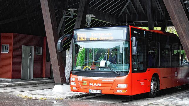 Das Busliniennetz im Landkreis Waldshut soll enger getaktet werden. Unser Bild zeigt den Busbahnhof in Todtmoos.