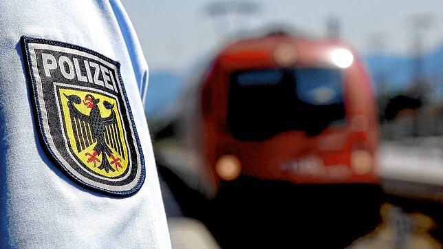 Die Bundespolizei hat einen Mann an der illegalen Einreise nach Deutschland gehindert.