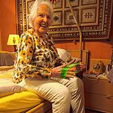 Die 90-Jährige trainiert jeden Tag.