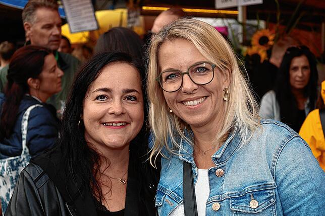 Bild 5: Beim Konstanzer Weinfest 2025 steigt schon am Eröffnungsabend die Stimmung - Die schönsten Bilder