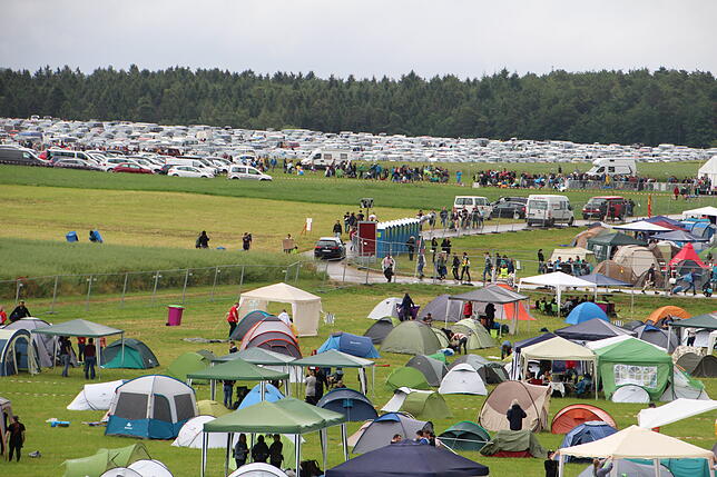 Bild 11: Von Stau bis Platzregen: Der erste Tag auf dem Southside-Festival in Bildern und Videos
