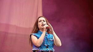Bild : Die besten Bilder vom Auftritt von Alice Merton auf dem Southside 2024