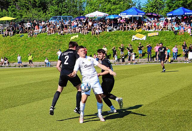 Bild 10: Die besten Bilder vom nervenaufreibenden Rückspiel um den Bezirksliga-Aufstieg in Schönwald