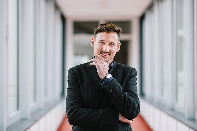 Der an der HTWG Konstanz als neuer Präsident gewählte Markus Rhomberg (im Bild) sagte der Hochschule nach den Vertragsverhandlungen ...