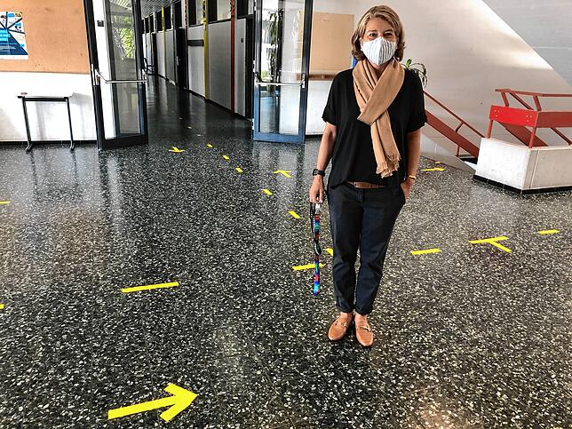 An der Robert-Schuman-Realschule in Waldshut bleiben die Markierung auf dem Boden weiter bestehen. Schulleiterin Lisa Bosch will damit ...