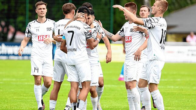 Am Ende eines emotionalen Tages hatten die Nullachter Grund zum Jubeln und feierten den dritten Sieg im dritten Oberliga-Spiel.