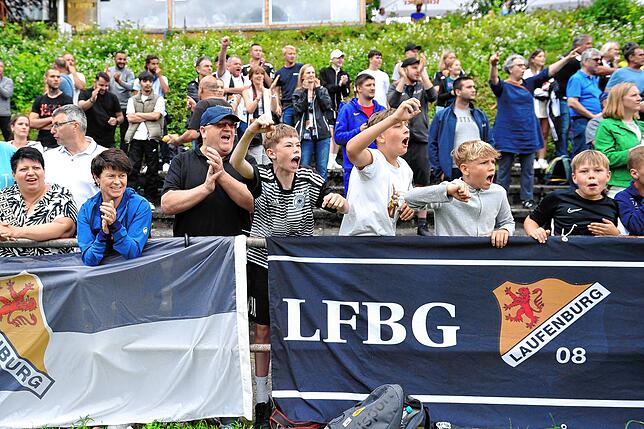 Bild 16: SV 08 Laufenburg verpasst den Aufstieg beim ESV Südstern Singen mit 1:4 – und wir haben Bilder!