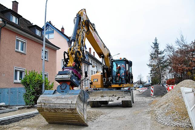 Anfang Dezember sind auf der Fürstenbergstraße noch Bagger im Einsatz.