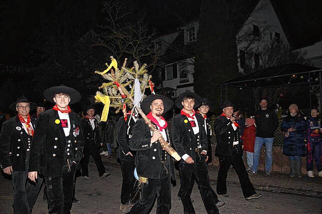 Bild 34: Heudorf im Hegau: Nachtumzug der Heuliecher begeistert mit festlicher Stimmung