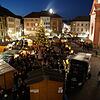 Der Weihnachtsmarkt bringt Lichterglanz in die Trompeterstadt.
