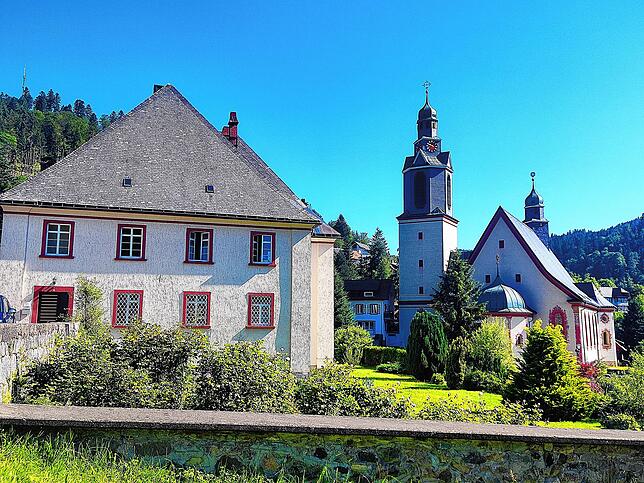 Barockes Ensemble: Wallfahrtskirche Todtmoos und Paulinerkloster.