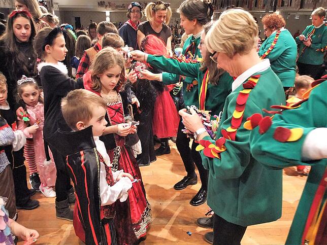 Bild 23: Bilder des Kinderballs der Narrizella Ratoldi im Milchwerk.