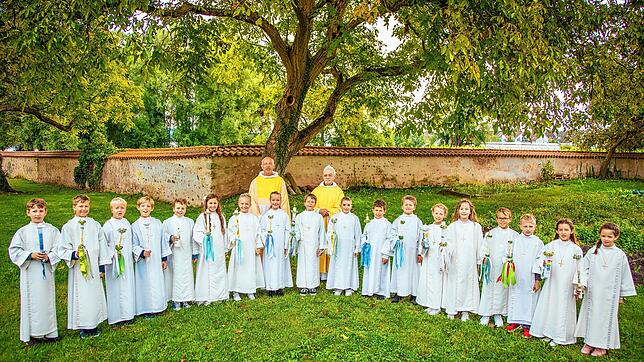 Im Bild von links: Maximilian von Hänisch, Diego Langenhan, Severin Kalning, Noan Steppeler, Tom Keul, Elena Berghof, Kim Drissler, ...