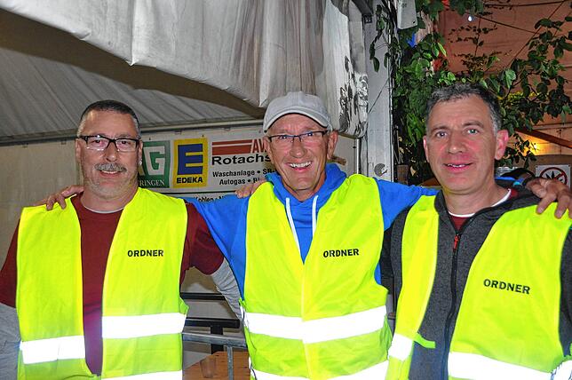 Bild 3: Vollgasstimmung war bei der Dirndl- und Lederhosenparty in Leimbach