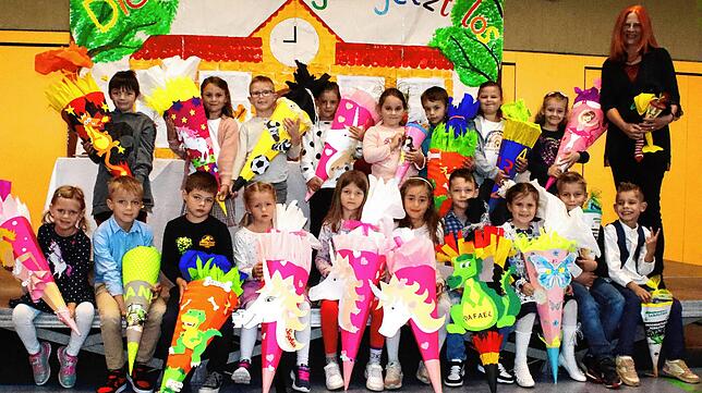 Die Rabe-Socke Klasse der Anton-Sohn-Schule Zizenhausen mit Lehrerin Doris Berg machte sich nach der bunten Begrüßungsfeier in der ...