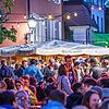 In diesem Jahr kann das Konstanzer Weinfest endlich wieder stattfinden. Zuletzt lockte es die Besucher im Jahr 2019 auf den Stephansplatz.