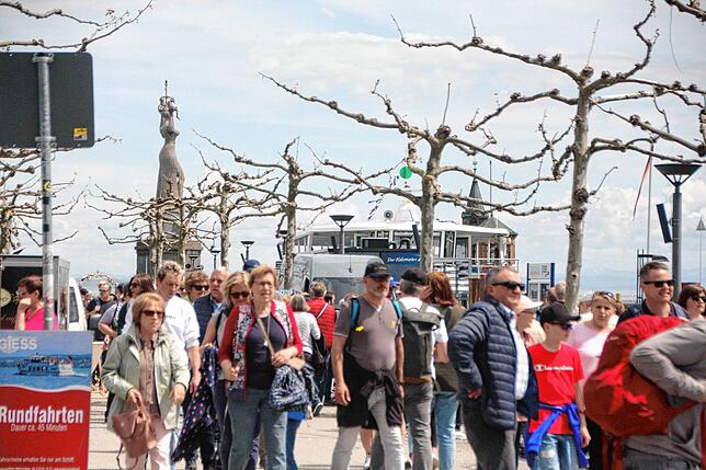 (Archivbild) Den Touristen ist Konstanz lieb und zunehmend teuer. Die Bettensteuer ist ein Instrument, mit dem Stadt ihre Einnahmen ...