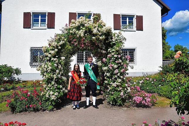 Bild 13: Rosentage in Nöggenschwiel - hier sind alle Bilder vom Fest