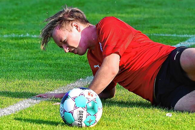 Bild 12: SV Herten müht sich zu einem 2:0 gegen den FC Hochrhein &ndash; und wir haben Bilder!